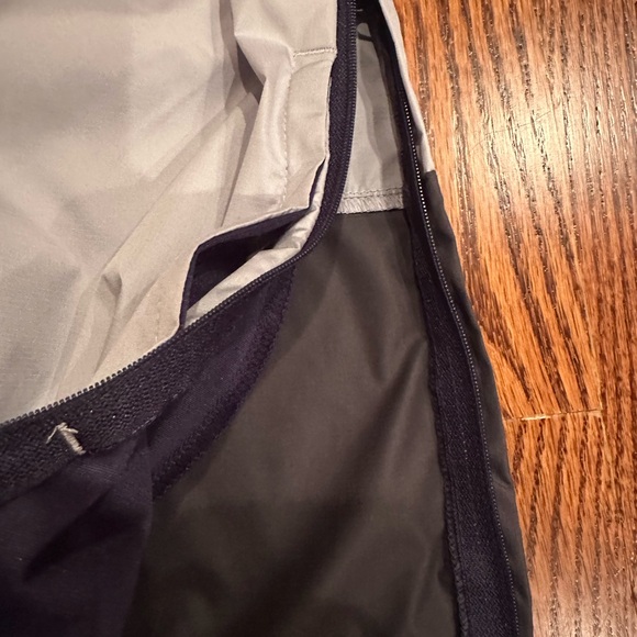 BNWT NY Yankees bog light jacket - Picture 6 of 6